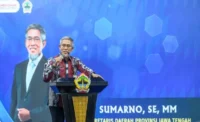 Sekretaris Daerah Jawa Tengah (Sekda Jateng) Sumarno menyampaikan sambutan saat membuka Entry Meeting Opini Ombudsman RI Penilaian Administrasi Pelayanan Publik Tahun 2026, di Grhadika Bhakti Praja, Semarang, pada Selasa, 28 Juli 2026. (DOK. PEMPROV JATENG/LINGKAR)