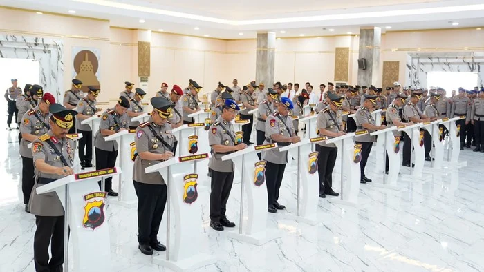 Polda Jateng Lantik 16 Kapolres dan 6 Pejabat Utama Baru